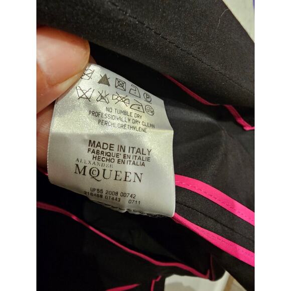 ALEXANDER MCQUEEN
Harness Trench Coat sz 40 - Picture 6 of 6